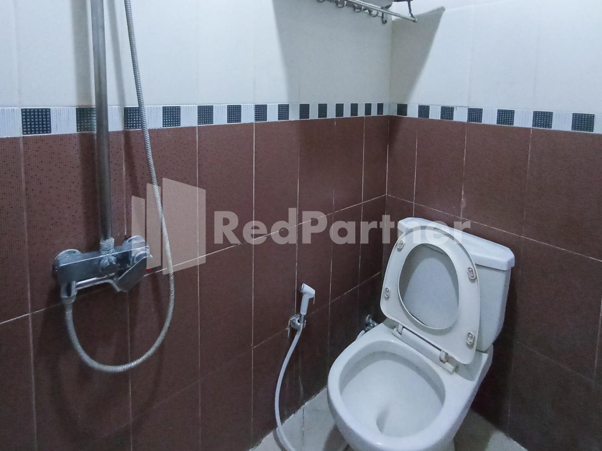 Nillo Hotel Kebumen Mitra Reddoorz Exterior foto