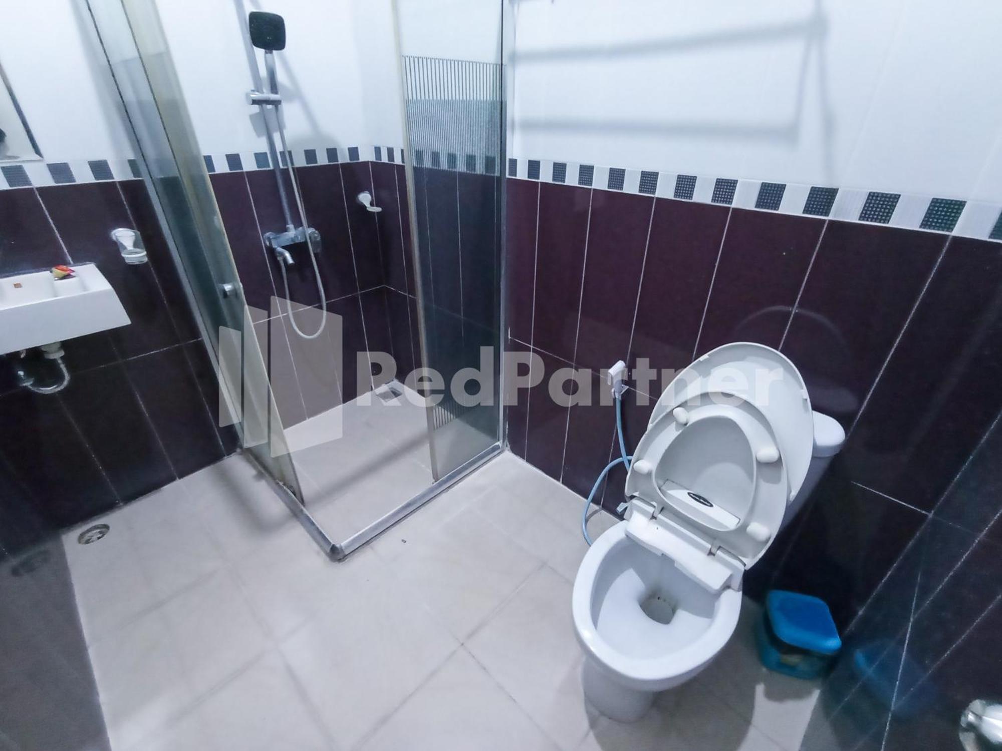 Nillo Hotel Kebumen Mitra Reddoorz Exterior foto